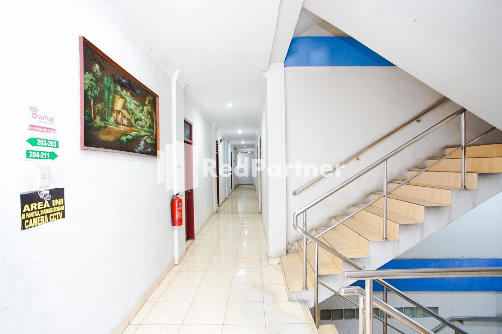 Hotel Oyo 91706 Serena Anggrek 2*